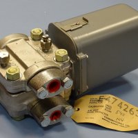 трансмитер FOXBORO 13A-MS2 20-205”WG Differential Pressure Transmitter, снимка 5 - Резервни части за машини - 35095318
