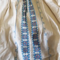 Автентична къса Хърцойска риза, снимка 2 - Антикварни и старинни предмети - 42756880