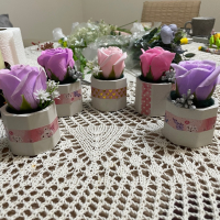 Керамична кашпичка със сапунени ароматни рози, снимка 4 - Декорация за дома - 44518100