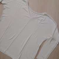Бяла блуза със сърце от малки метални сърчица, снимка 3 - Блузи с дълъг ръкав и пуловери - 30797400
