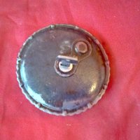 Метална капачка за резервоар с ключ СССР , снимка 1 - Антикварни и старинни предмети - 37575018