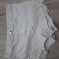 Бели къси гащи H&M, снимка 1 - Къси панталони и бермуди - 29253633