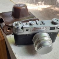 Стар съветски фотоапарат Зоркий 5, снимка 1 - Антикварни и старинни предмети - 40865677