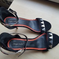 обувки, снимка 1 - Дамски обувки на ток - 42378672