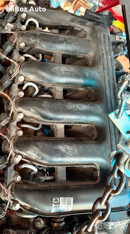 Всмукателен колектор BMW 3.0d, снимка 1