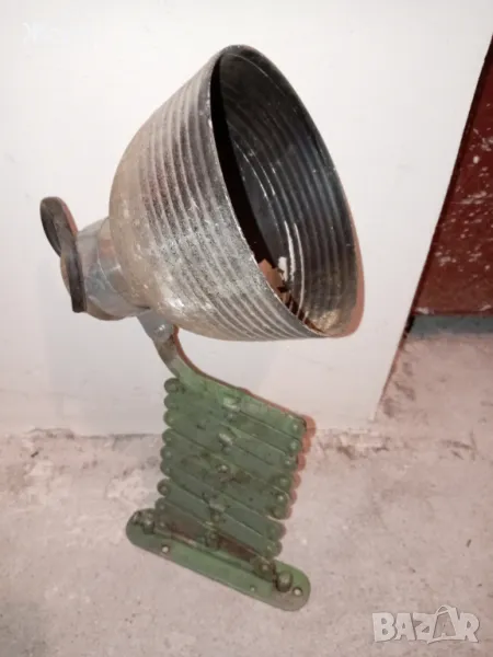 разтегателна промишлена лампа с рефлектор, снимка 1