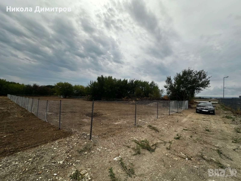 Продавам СОБСТВЕН Парцел до Мерцедес на магистралата Собствен, снимка 1