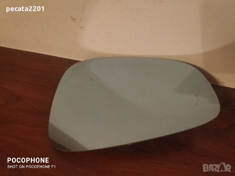 Продавам - оригинално стъкло дясно огледало за Мазерати Гран Туризмо. 2011 г, снимка 1