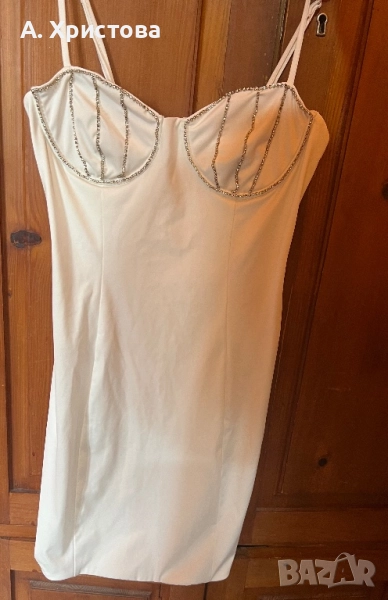 Бяла рокля Bershka, снимка 1