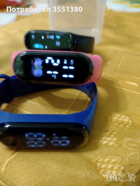 Чисто нови дамски  , електронни часовници,фитнес гривни-5 различни цветове , снимка 1