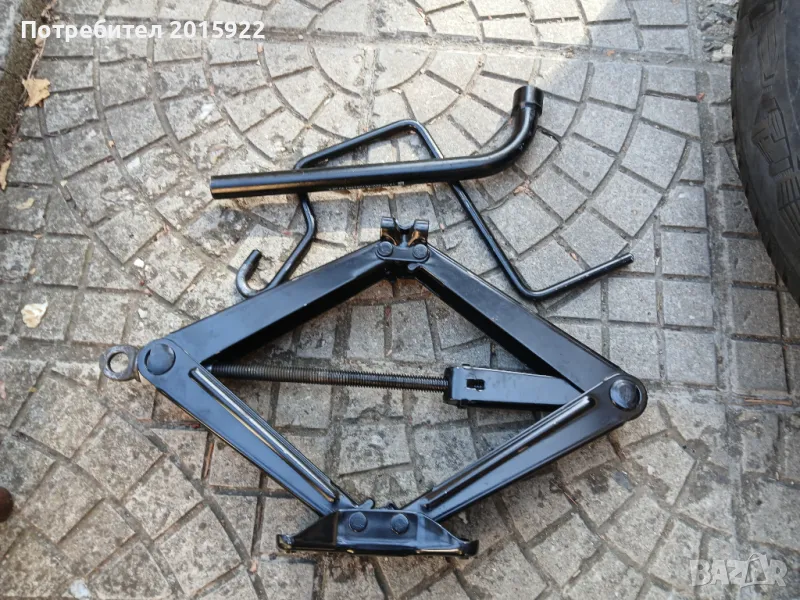 Оригинален крик и ключ за Opel astra.H.zafira.B.vectra.C.meriva.signum.Saab.93.95., снимка 1