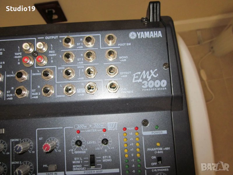 YAMAHA EMX 3000 powered mixer, снимка 1