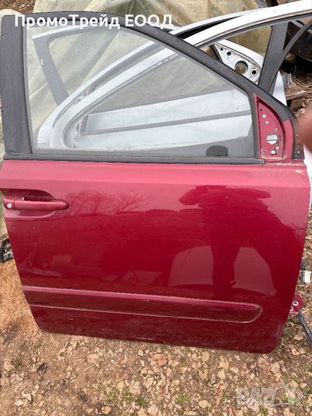 Предна дясна червена рата Киа Карнивал 2 Kia Carnival II VQ, снимка 1