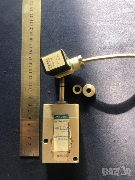 Пневматичен разпределител схема 3/2 бобина 24V, снимка 1