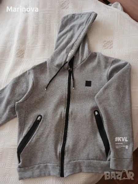 Kenvelo - Мъжки ватиран суичър с качулка и апликирано лого, снимка 1