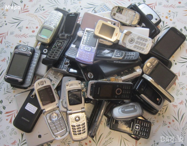 Продавам 250 неработещи GSM-ми за части или електронна скрап, снимка 1