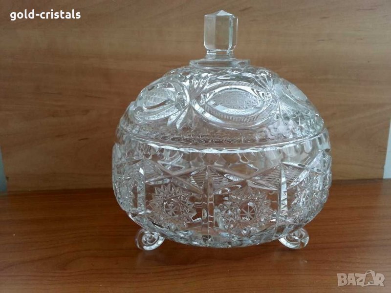 Кристална купа с капак, снимка 1