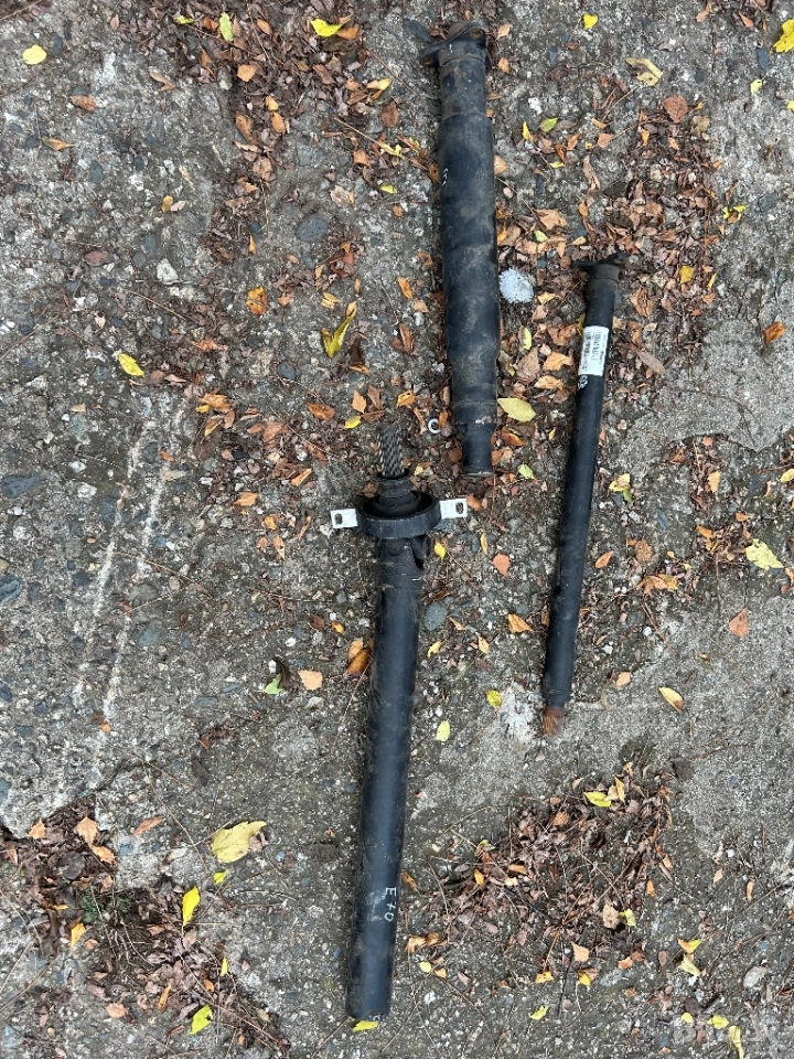 кардан BMW X5 E70 X6 E71 7556019 преден, снимка 1