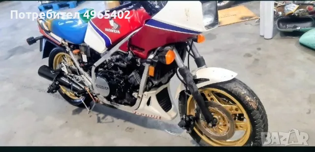 Honda vf 750 F на части, снимка 4 - Мотоциклети и мототехника - 56423926