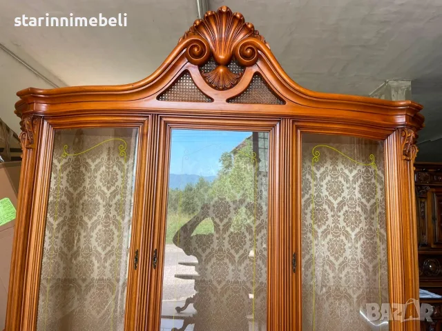 Изискана масивна витрина, снимка 4 - Секции и витрини - 56381948