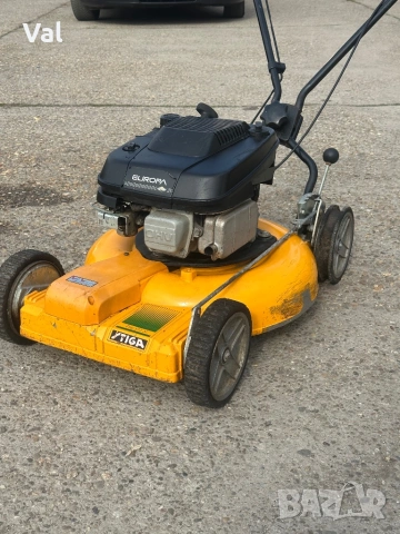 Бензинова самоходна косачка Stiga, снимка 2 - Градинска техника - 53974722