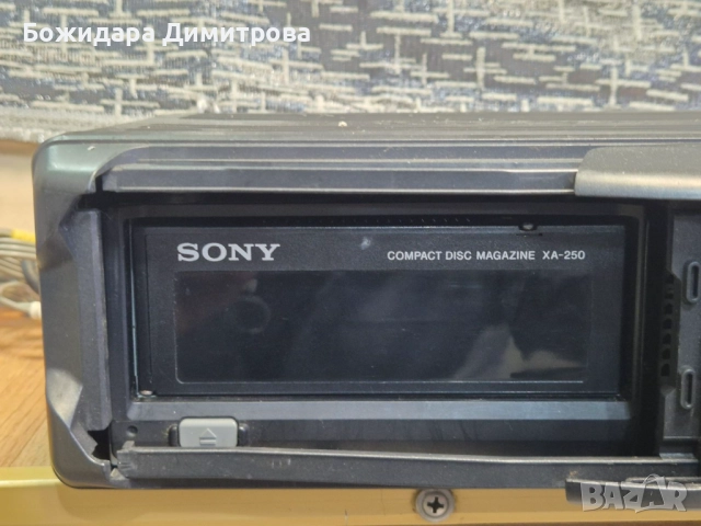 УНИКАЛЕН! Касетофон +ченджър, снимка 2 - Радиокасетофони, транзистори - 52422013