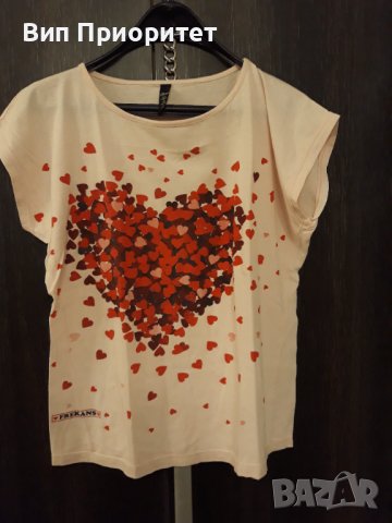 Тениска сърца , къс ръкав розов фон с нежни сърца вишнево и червено като разпръснати листенца , снимка 2 - Тениски - 37246837