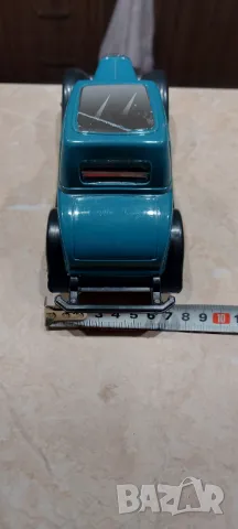 Класическа пластмасова количка със механизъм, снимка 3 - Колекции - 47895591