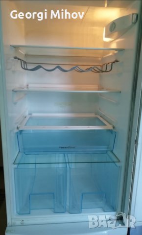 Хладилник с фризер 323Л - ELECTROLUX ENB34633W NO FROST, снимка 3 - Хладилници - 37682840