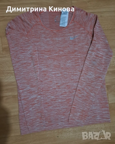 Nike - дамска спортна тениска с дълъг ръкав 