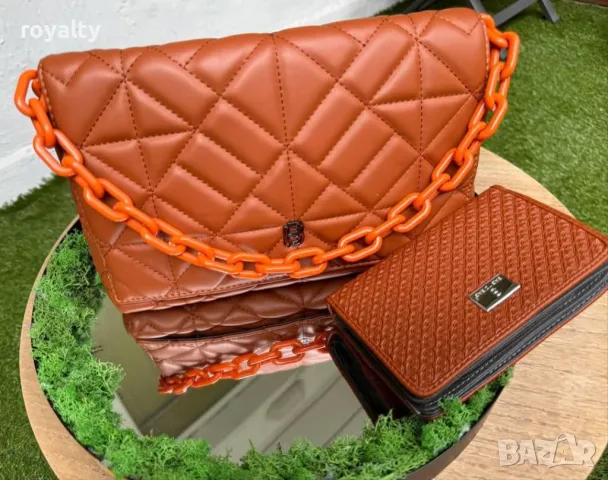 Дамски чанти с прегради