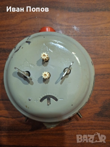 Будилник механичен, профилактиран, работи точно Янтар СССР, снимка 2 - Антикварни и старинни предмети - 53214027