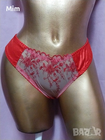 М / L Сатенена червена бикина с дантела 