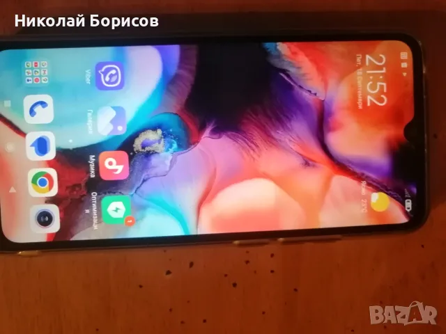 Продавам телефон "Redmi" много запазен. Като нов е. 
