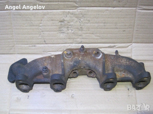 Изпускателен колектор 028253033 Golf 3 Passat 1,9 tdi VW Volkswagen Transporter / Caravelle T4 1.9 D, снимка 2 - Части - 53889379