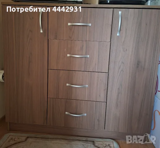 скрин с чекмеджета и вратички