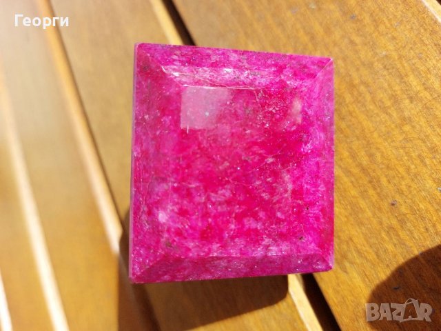 Уникални сертифицирани естествени огромни червени Рубини, снимка 2 - Колекции - 36876289