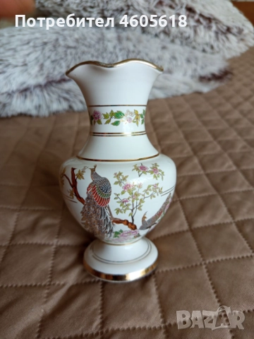 Порцеланова ваза със златни нишки , снимка 2 - Антикварни и старинни предмети - 51896361