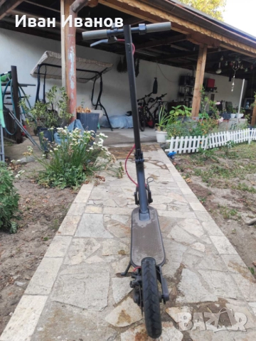 Електрическа тротинетка Xiaomi M365, снимка 3 - Скейтборд, ховърборд, уейвборд - 51724715