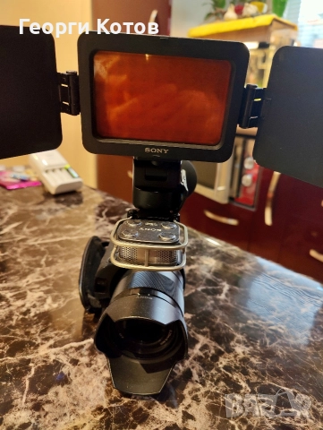 Видеокамера със сменяеми обективи Sony NEX-VG20E, снимка 6 - Камери - 52976036
