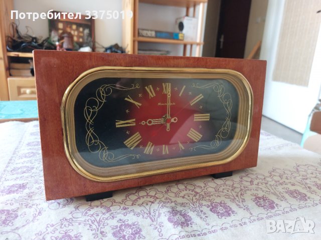 Настолен часовник Янтар, снимка 3 - Антикварни и старинни предмети - 37825882