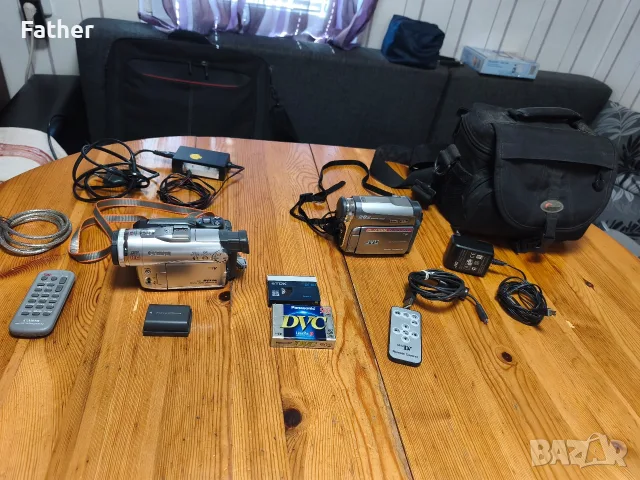 Видеокамери Canon и JVC - MiniDV