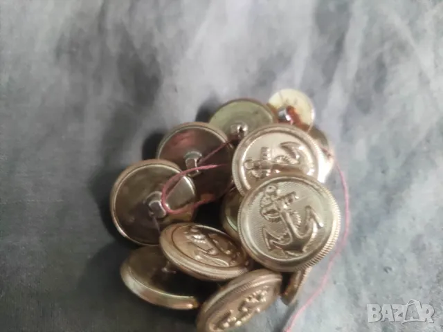 Продавам Военно-морски копчета, снимка 3 - Други ценни предмети - 49784415