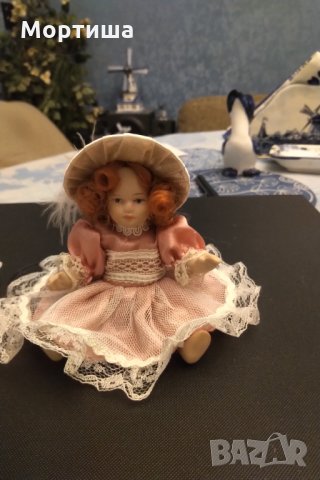 Двойка барокови изцяло порцеланови куклички , снимка 3 - Колекции - 29545979