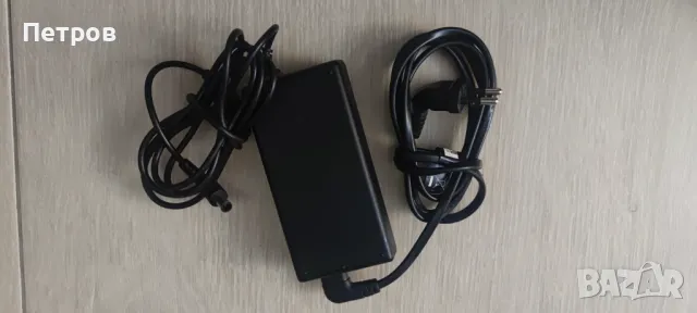 Адаптер Samsung 19 V 3.17A, снимка 3 - Части и Платки - 47568812