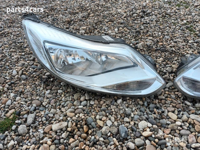 ляв и десен фар за форд фокус МК3 бял 11 - 15 FORD FOCUS MK3, снимка 2 - Части - 53895293