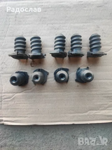 Тапи капачки болтове скоба държачи от Мерцедес , снимка 9 - Части - 48357311