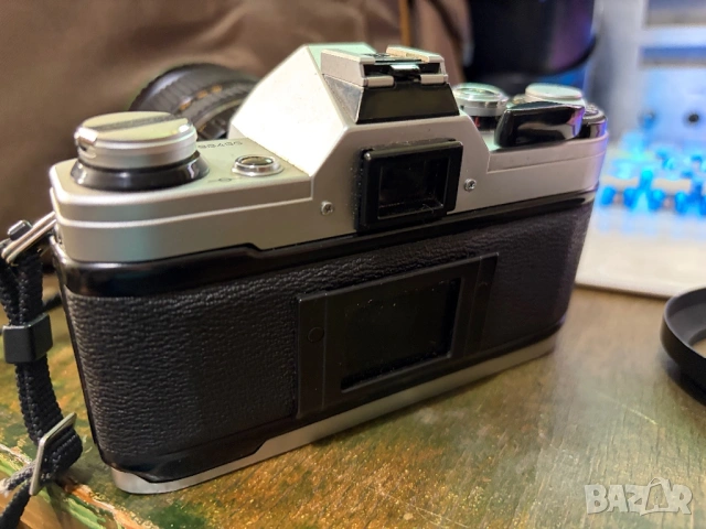 Фотоапарат Canon AE-1SLR Japan с два обектива , снимка 3 - Фотоапарати - 54145750