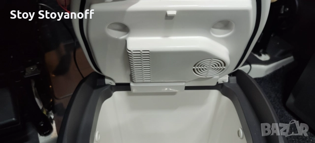 Хладилна чанта 24 литра / 12 волта /студено/топло