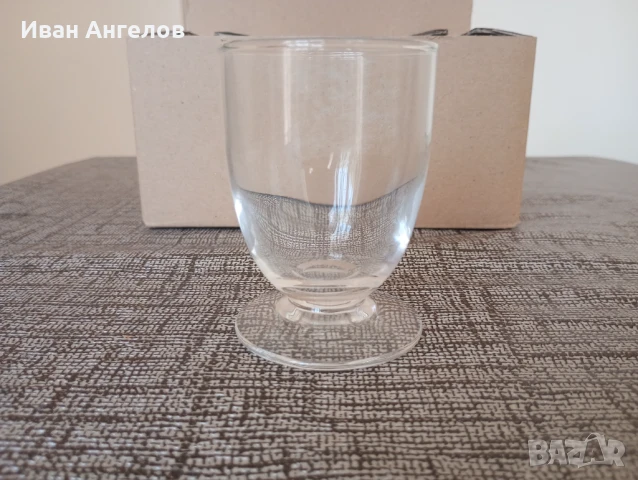 Продавам нов комплект чаши със столче за вино, саке, ликьор